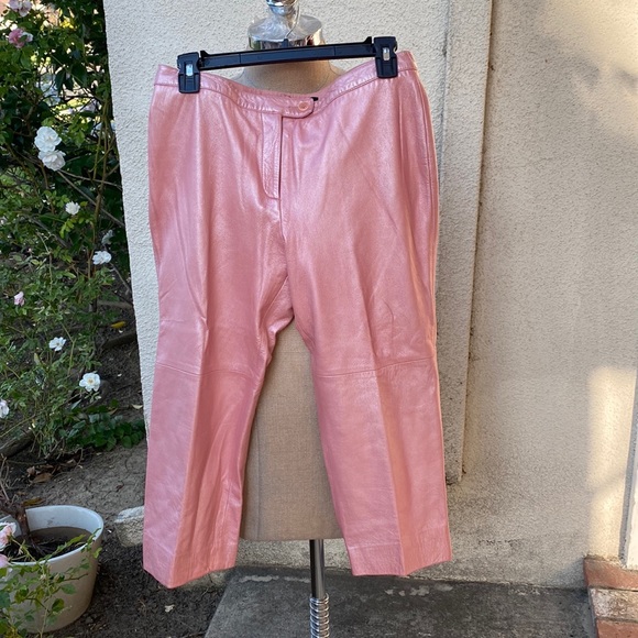 BCBGMAXAZRIA Leather Barbie pink shimmer cropped wide pants from Nordstroms - Picture 3 of 12